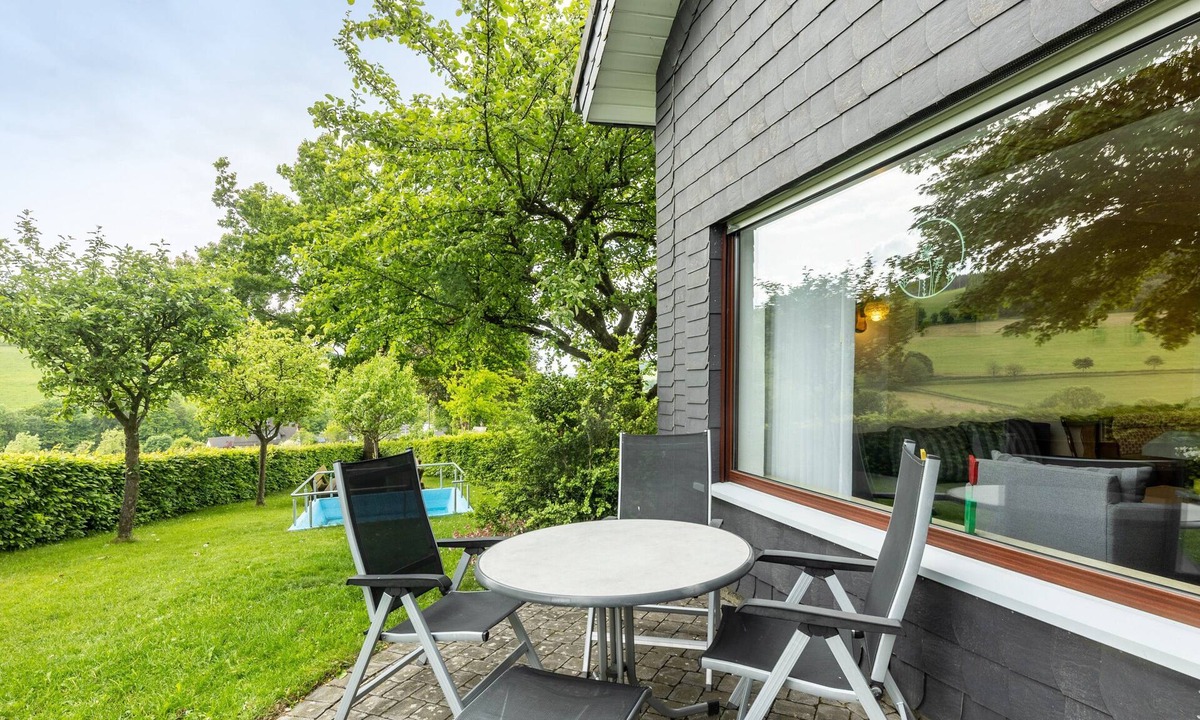 Oberhenneborn Apartment | Apartment (Fuchsbau, 30 sqm) with Private Terrace and Wi-Fi