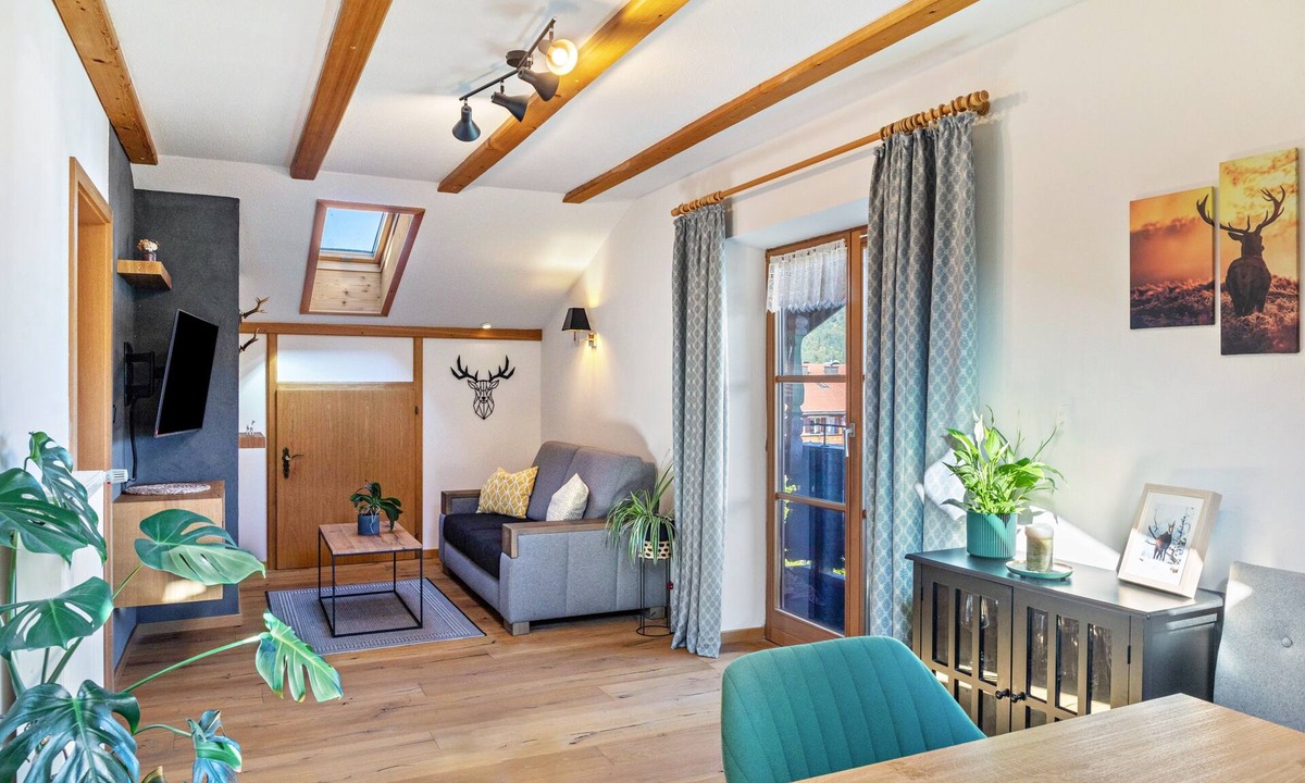 Kruen Apartment | Apartment 'Herzogstand' with Mountain View, Balcony and Wi-Fi