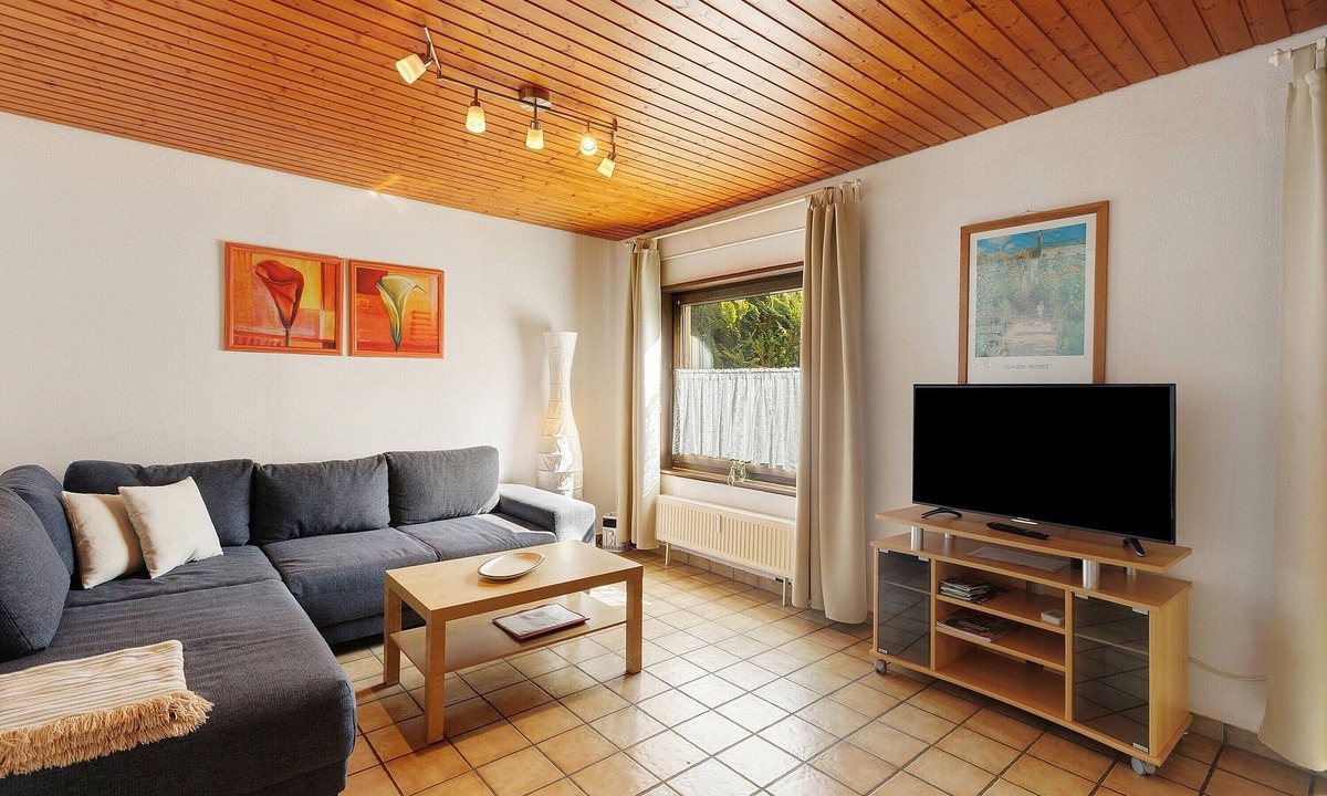 Moehnesee Apartment | Apartment 'Heve' with Shared Terrace, Private Garden and Wi-Fi