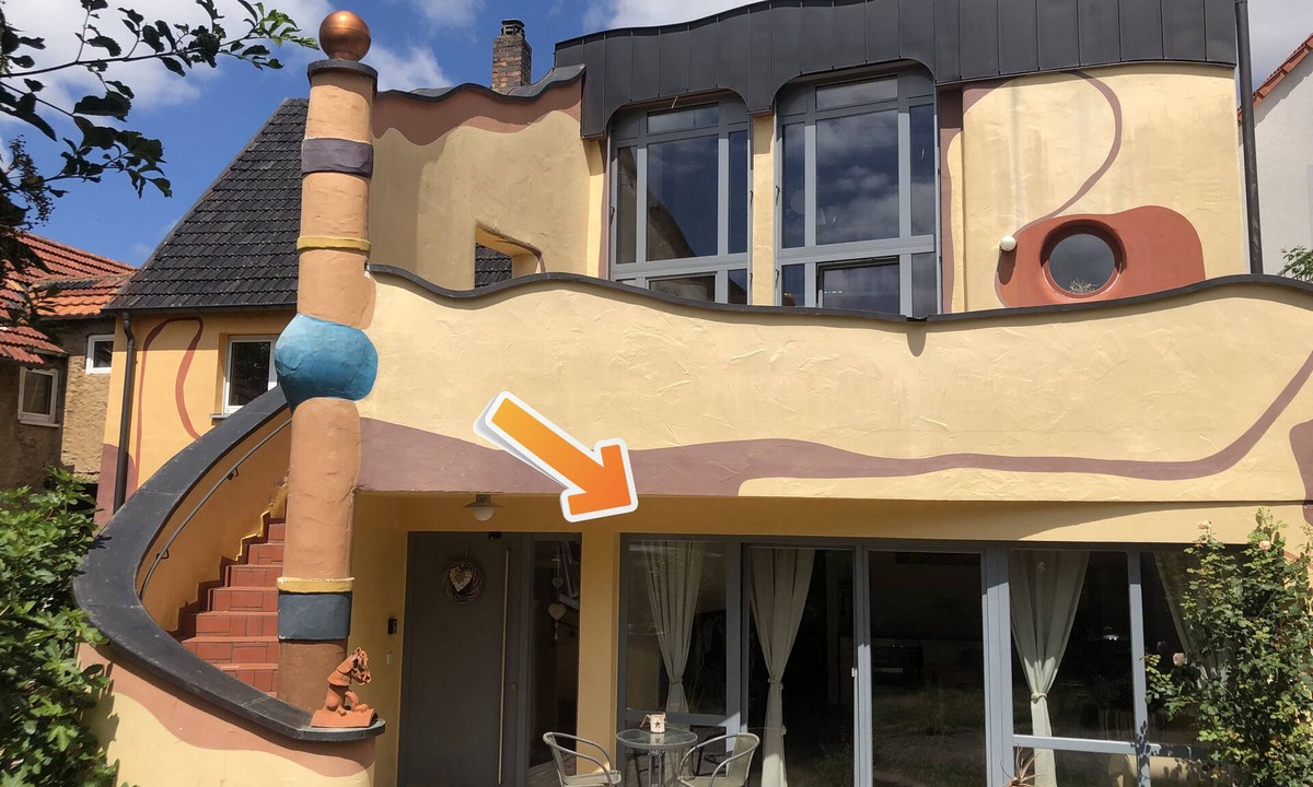 Marktheidenfeld Condo | Apartment Hundertwasser (Old Town - Mainpromenade - private parking lot)