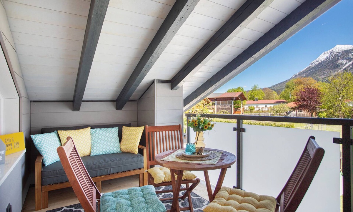 Inzell Apartment | Apartment 'Im Spatzennest' with Mountain View, Shared Terrace and Wi-Fi