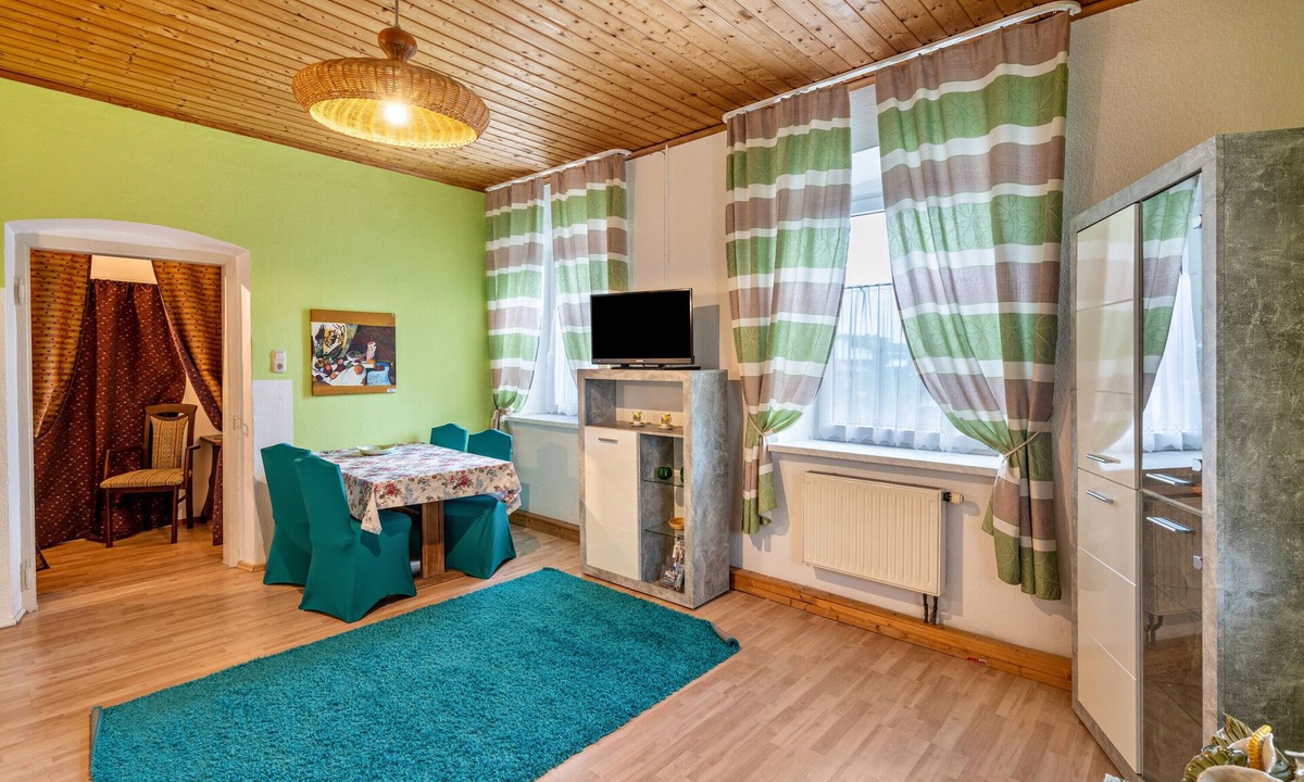Nussdorf am Inn House | Apartment In A Hotel 'Nußdorfer Hof - Apartment 7' with Mountain View and Wi-Fi