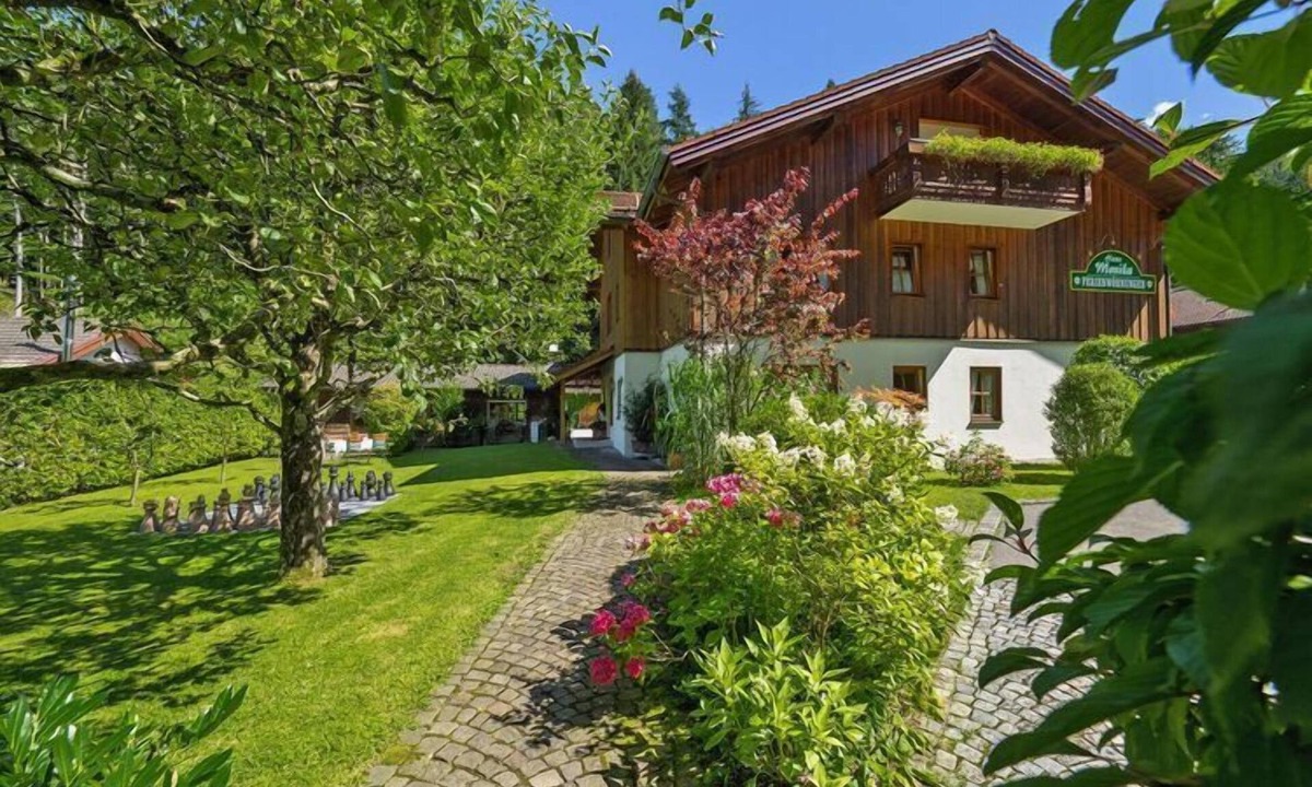 Weissbach Apartment | Apartment in Bayerisch Gmain with parking space
