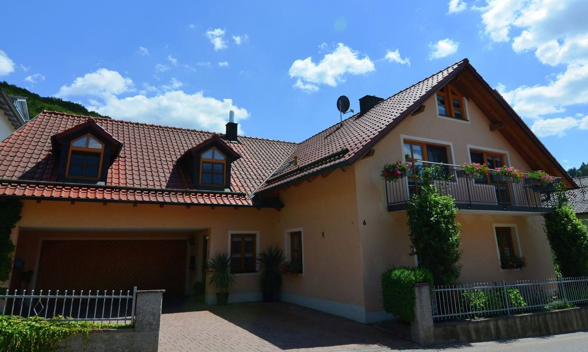 Prunn Apartment | Apartment in Prunn Bavaria with garden