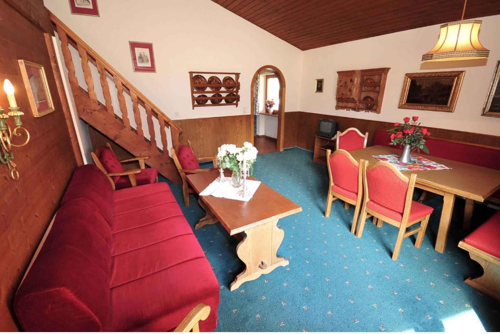 Zell am Ziller Apartment | Apartment in Zell am Ziller with Two-Bedrooms 1