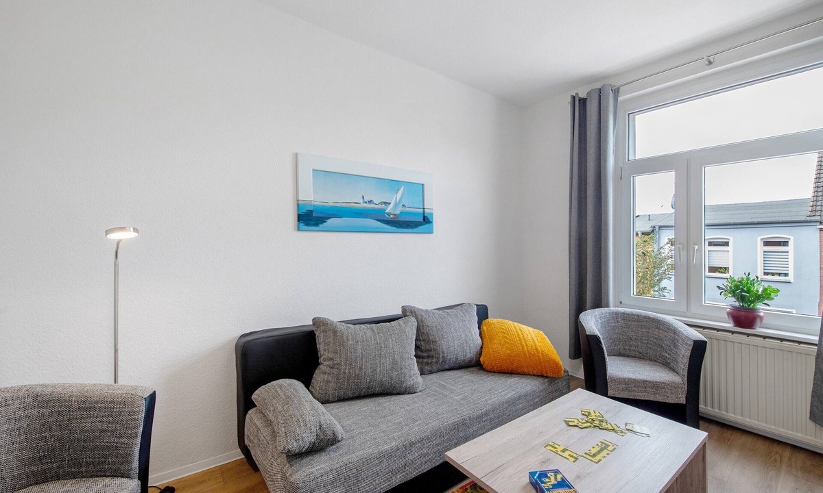 Grevesmuehlen Apartment | Apartment 'kiek In' Fewo Schellberg' with Wi-Fi