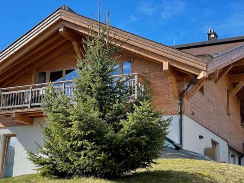 Seefeld in Tirol Apartment | Apartment Luxus Chalet Bergblick - zentral in Seefeld- Tirol by Interhome