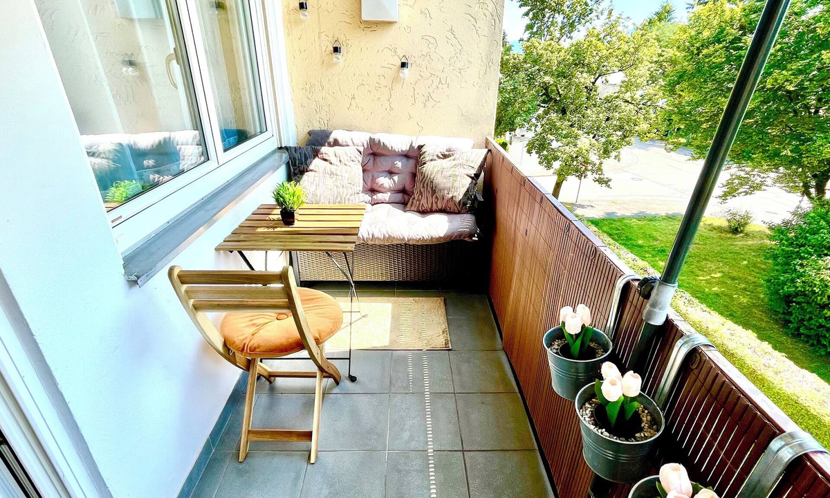 Freilassing Apartment | Apartment near Salzburg Mountain View