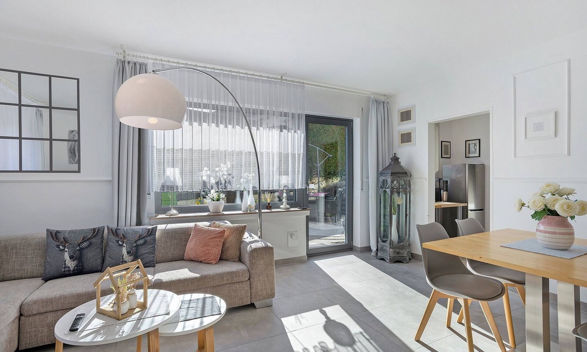 Niederlandenbeck Apartment | Apartment 'Riekes' with Mountain View, Private Terrace and Wi-Fi