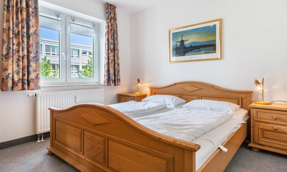 Binz Apartment | Apartment 'Ringstr. 22, 1. OG Links WE43' with Balcony and Wi-Fi
