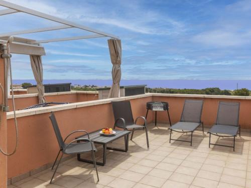 Creixell Apartment | Apartment Ronda Creixell by Interhome