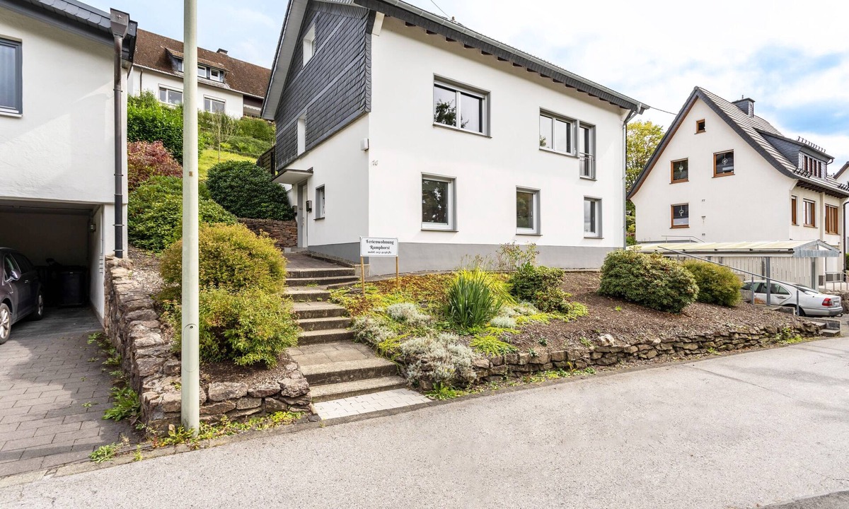 Kickenbach Apartment | Apartment 'Rumphorst' with Shared Terrace, Private Garden and Wi-Fi
