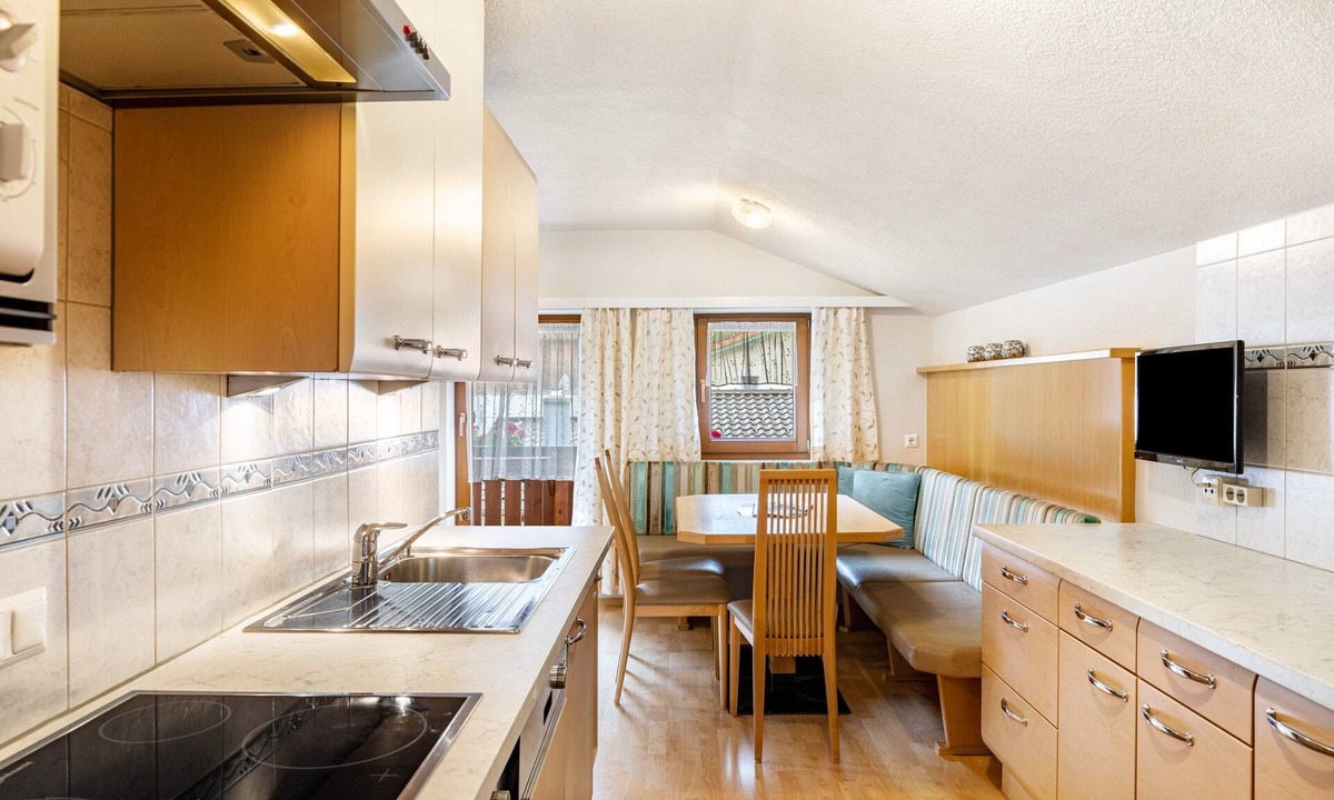 Ried im Zillertal Apartment | Apartment 'Selina' with Mountain View, Balcony and Wi-Fi