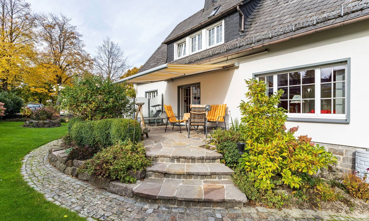 Warstein Apartment | Apartment 'Sommersonne' with Mountain View, Private Terrace and Wi-Fi