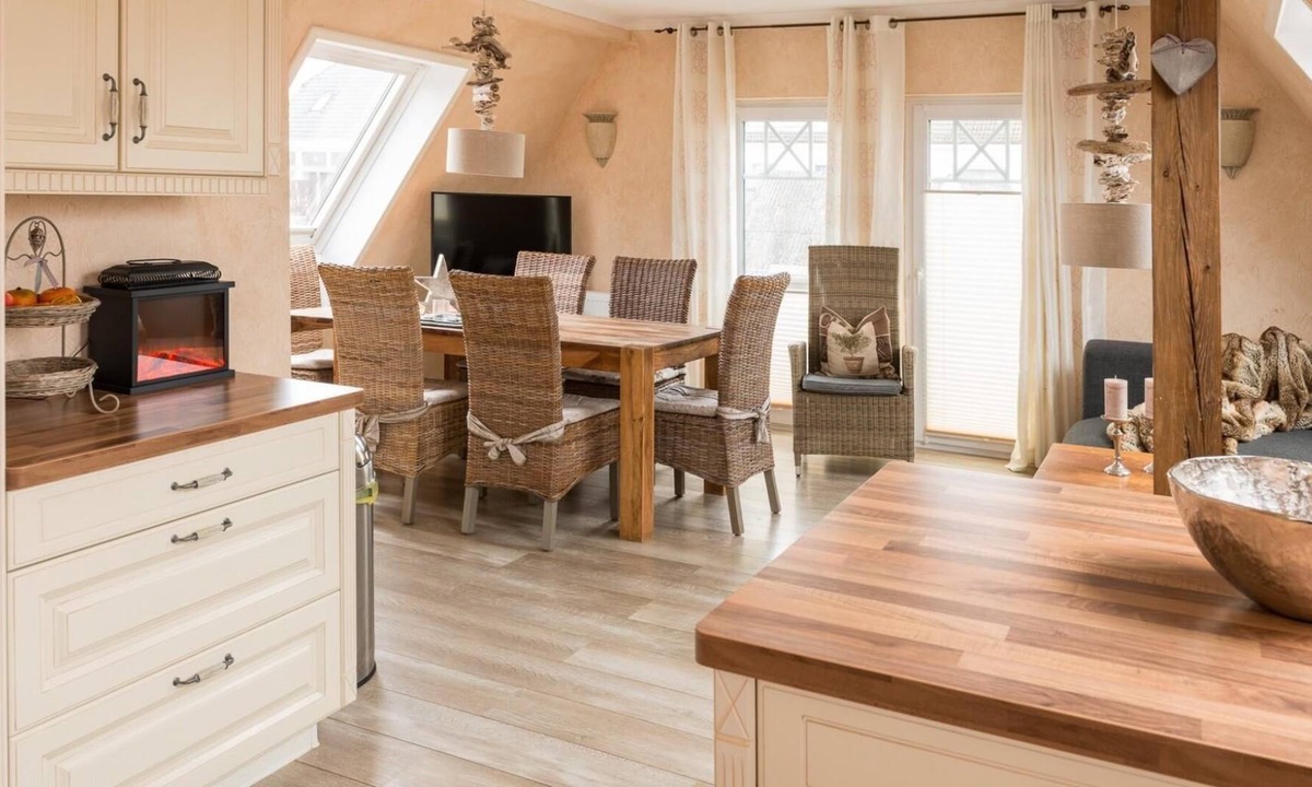 Haffkrug Apartment | Apartment sound of the sea balcony 2 bathrooms 3SZ central quiet 40m to the beach WLAN