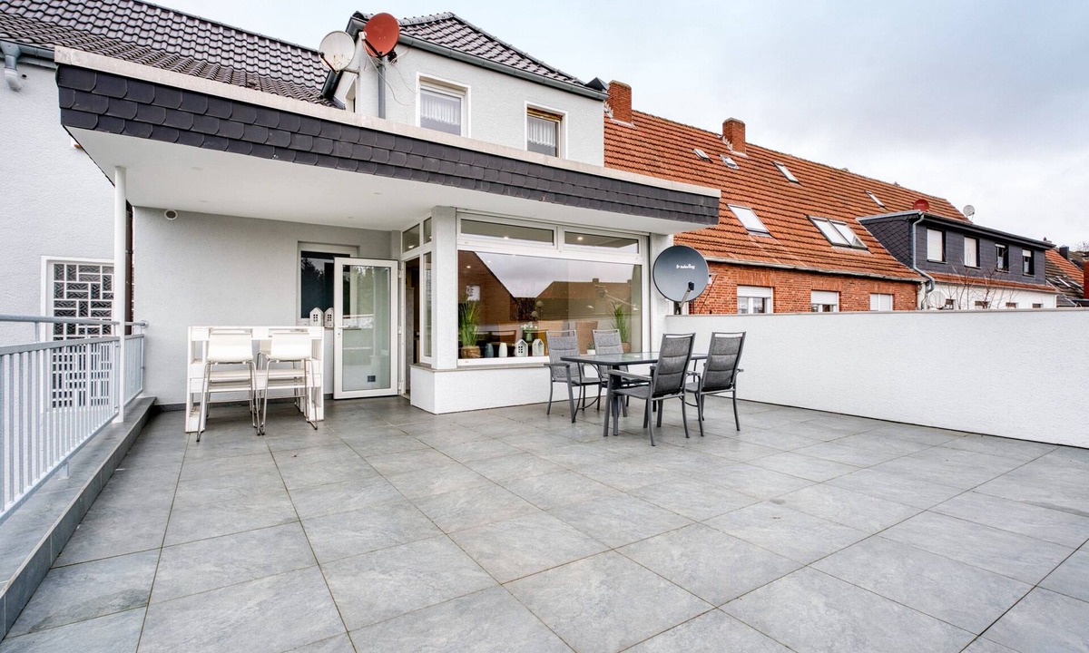 Ahaus Apartment | Apartment 'Stadtquartier' with Private Terrace, Balcony and Wi-Fi