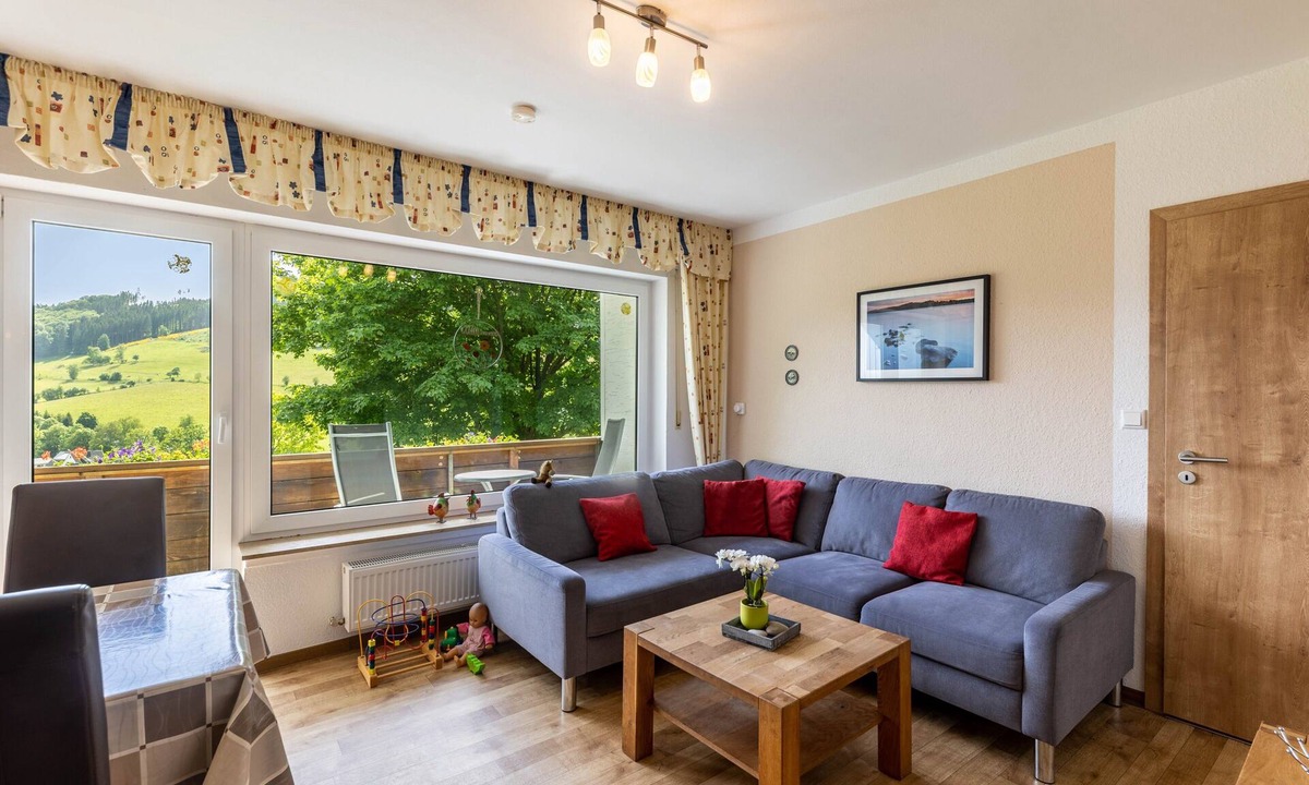 Oberhenneborn Apartment | Apartment Taubenschlag (53 sqm, 2 Bedrooms) with Balcony and Wi-Fi