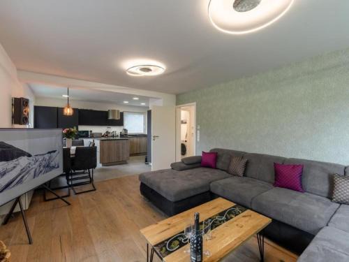 Friedrichshafen Apartment | Apartment Traum Wohnung direkt am Bodensee mit Seesicht by Interhome
