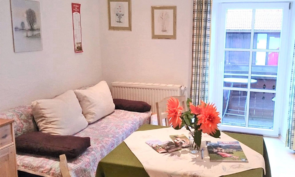 Aschau im Chiemgau Apartment | Apartment VI in the main building 40 sqm with separate bedroom and balcony