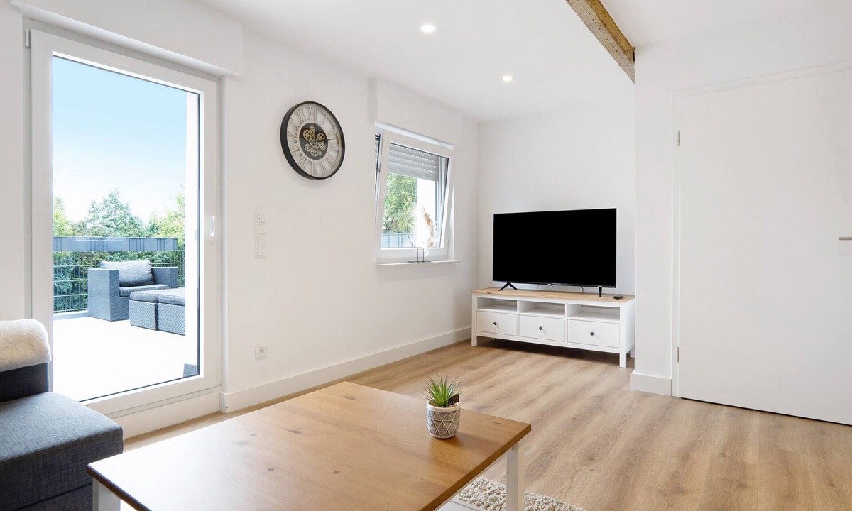 Gronau Apartment | Apartment 'Weiden' with Balcony and Wi-Fi