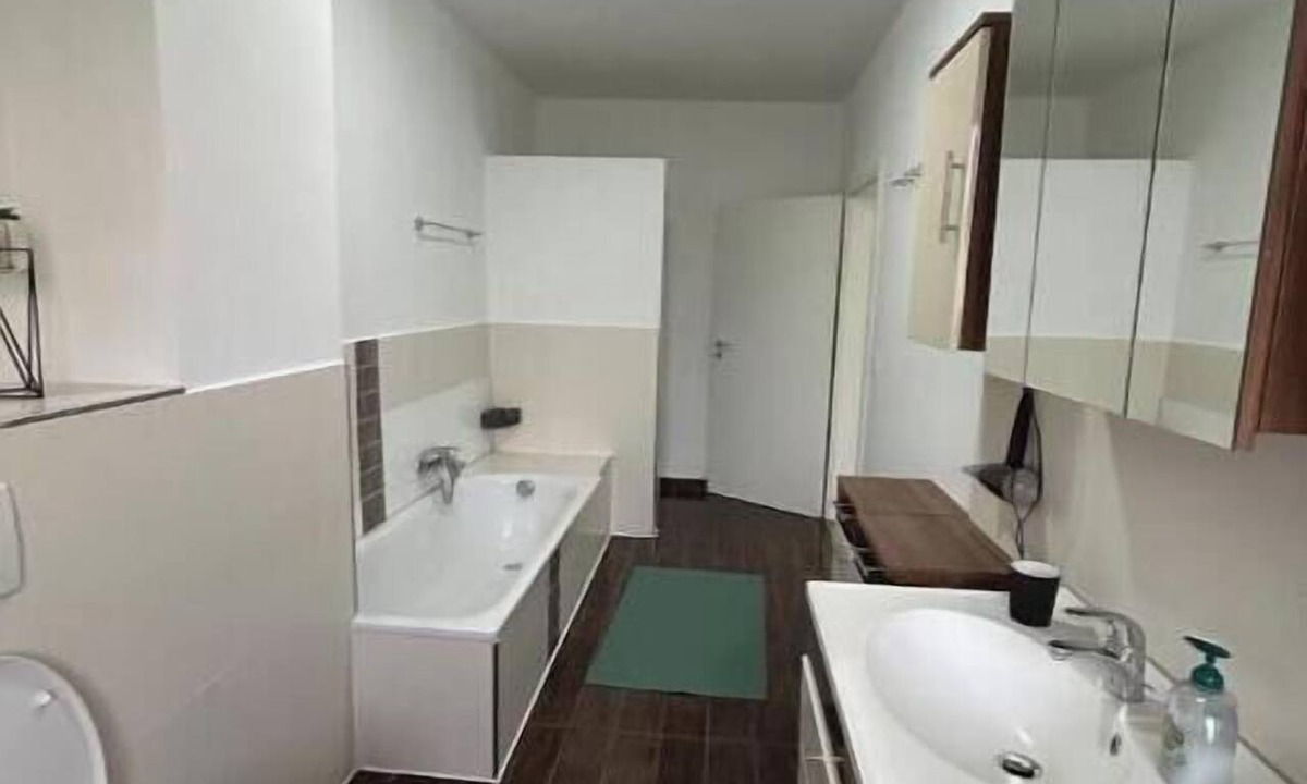 Hamm Apartment | Apartment with a Balcony Near the Main Train Station + Amazon Prime