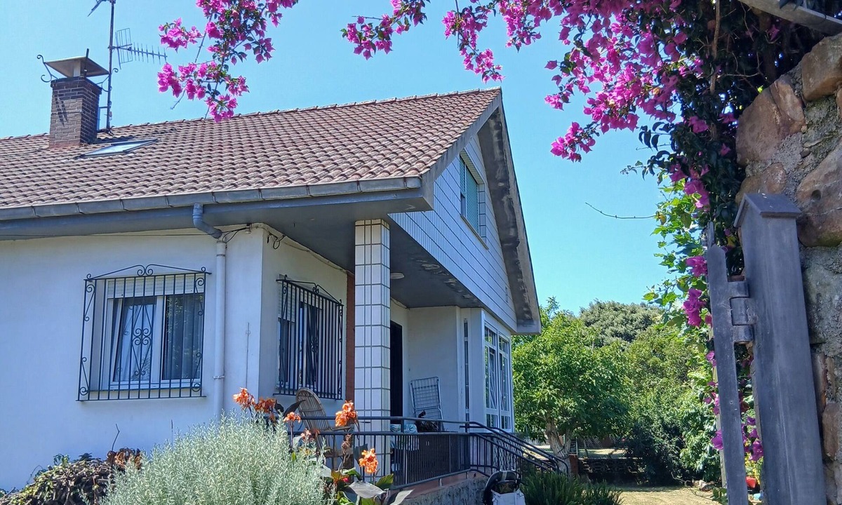 Noja House | Attic with an enclosed garden, perfect for children.
