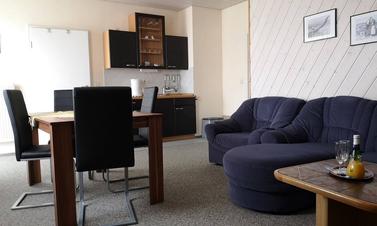 Bad Goegging Apartment | Attractive vacation apartment (38m2) with balcony