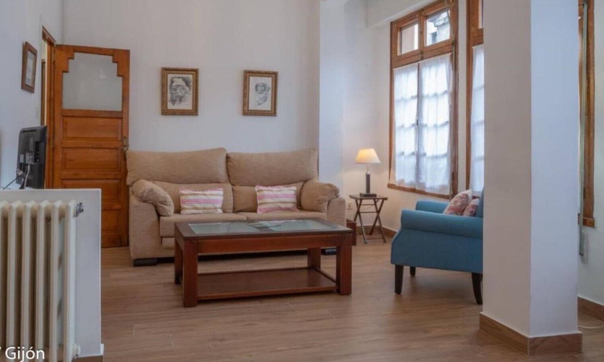 Cimadevilla Apartment | AV Menéndez Valdés