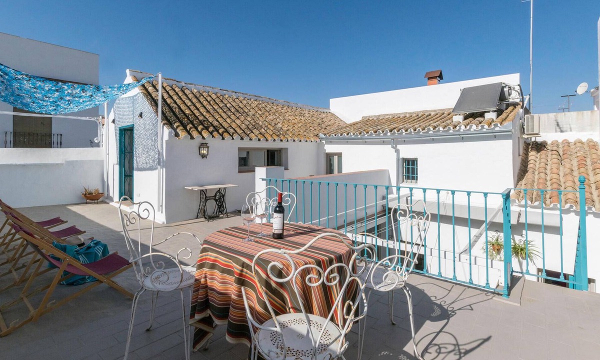 Carmona House | Awesome home in Carmona