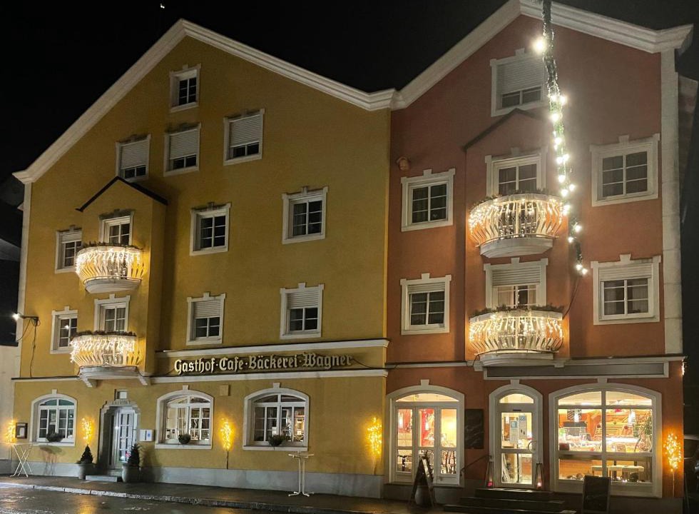 Hutthurm Hotel | Bäckerei Konditorei Frühstückspension WAGNER