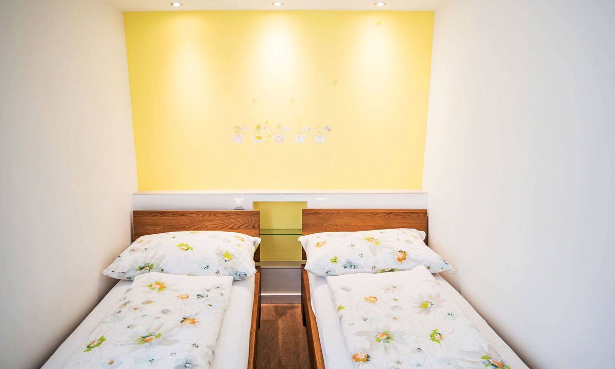 Leukerbad Apartment | Beautiful apartment for 5 guests with WIFI, TV and balcony