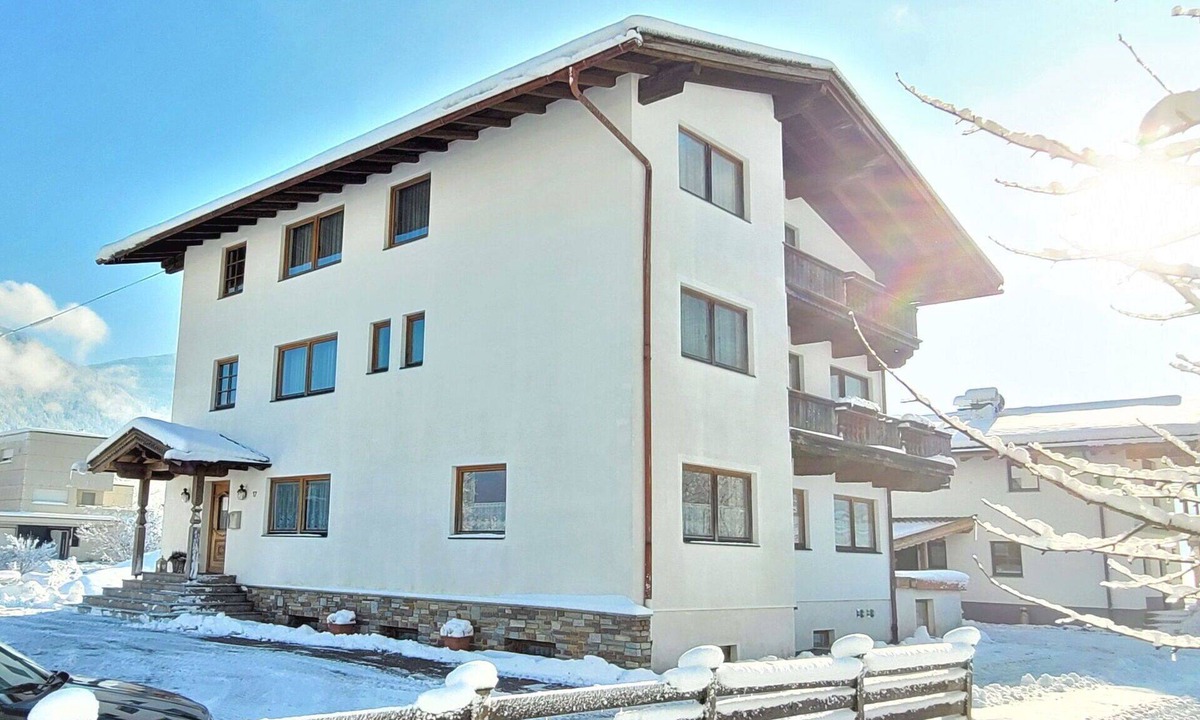 Strass im Zillertal House | Beautiful private villa for 24 guests with WIFI, TV and balcony
