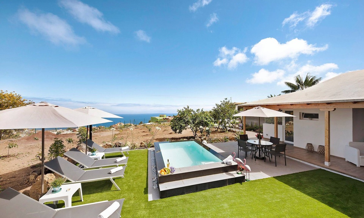 Santa Barbara House | Beautiful "Casa Adayeim 1" with Pool, Wi-Fi, Terraces, Sea and Mountain Views