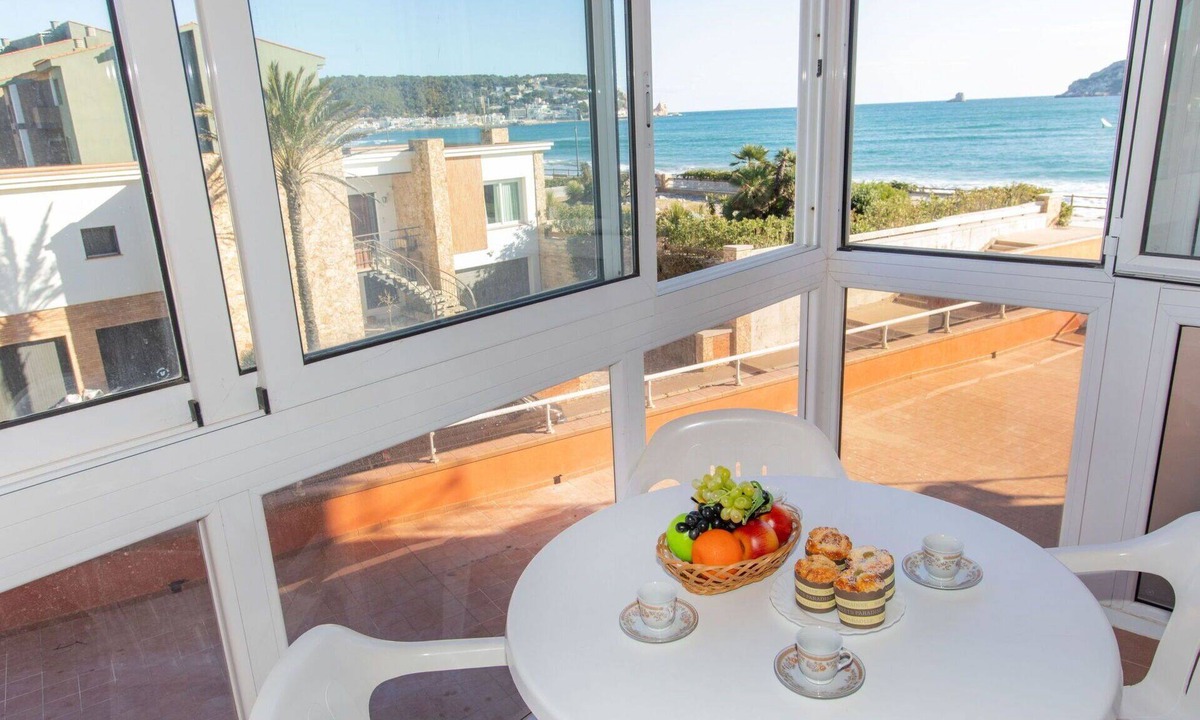 Torroella de Montgri Apartment | Beautiful apartment for 4 people with WIFI and TV