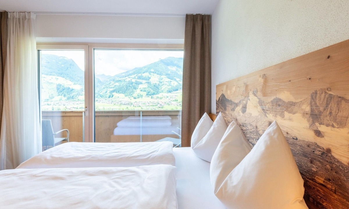 Helfenstein Apartment | Beautiful flat in Hart with fitness room