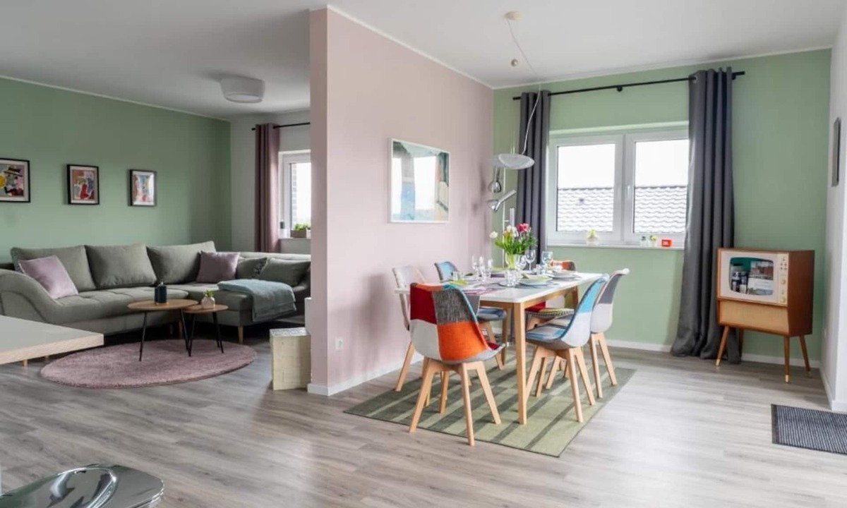 Huede Apartment | Beautiful penthouse Dümmer See - Lembruch Quiet, spacious and with a view of nature