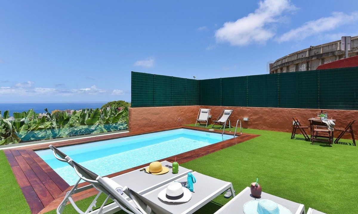 Arucas House | Beautiful private villa for 6 people with private pool and TV