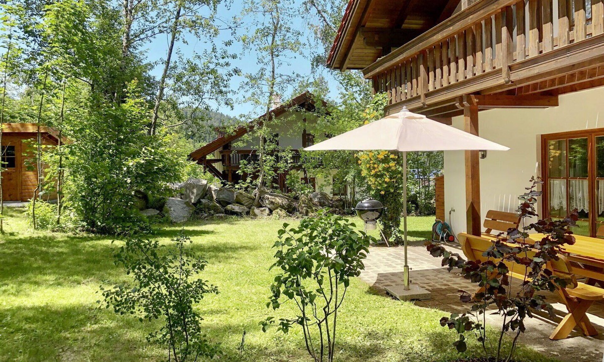 Habischried House | Beautiful villa for 7 guests with WIFI, TV, terrace, pets allowed and parking