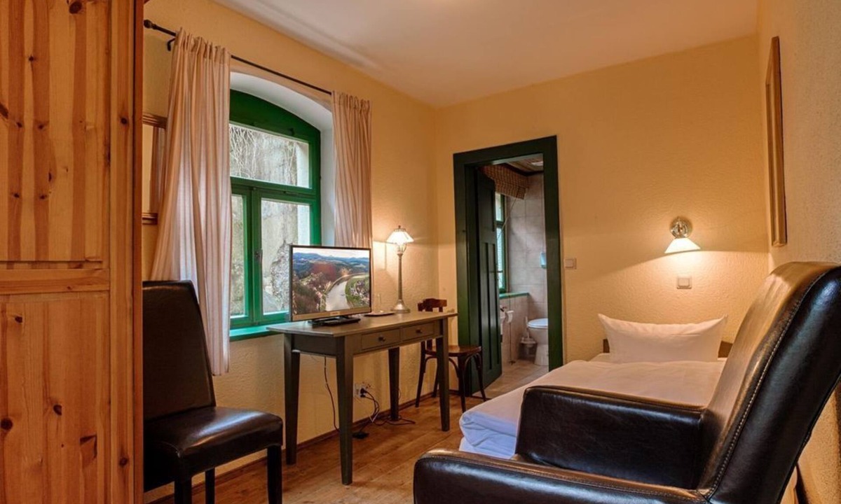 Schmilka Bed & Breakfast | Berghaus Rauschenstein: Single room (half board) - Bio- & Nationalparkrefugium Schmilka
