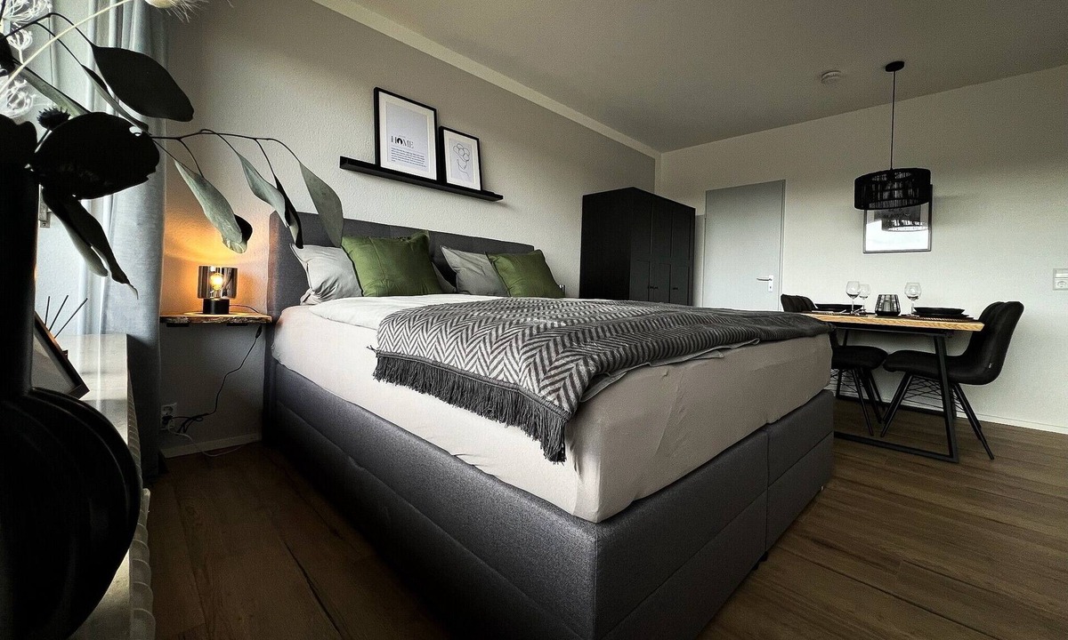 Schoenwald Apartment | Black Forest Home Apartment with Sauna, Balcony & Wi-Fi