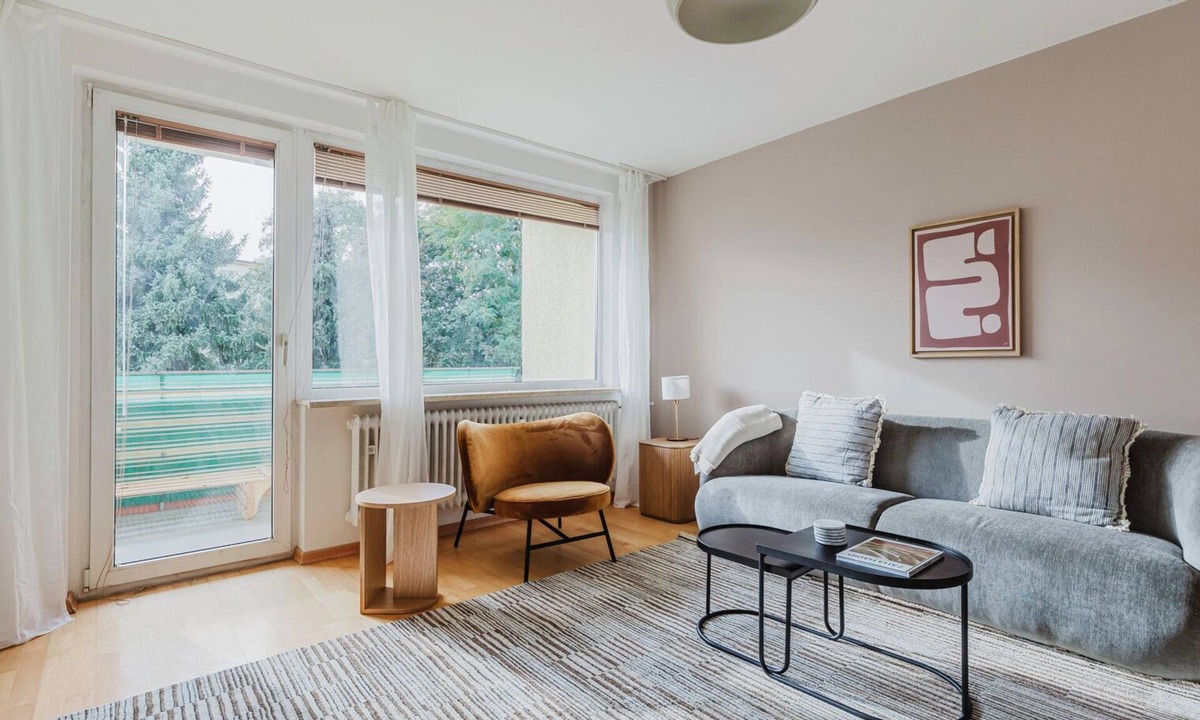 Buckow Apartment | Blueground | Neukölln, fully furnished w/balcony