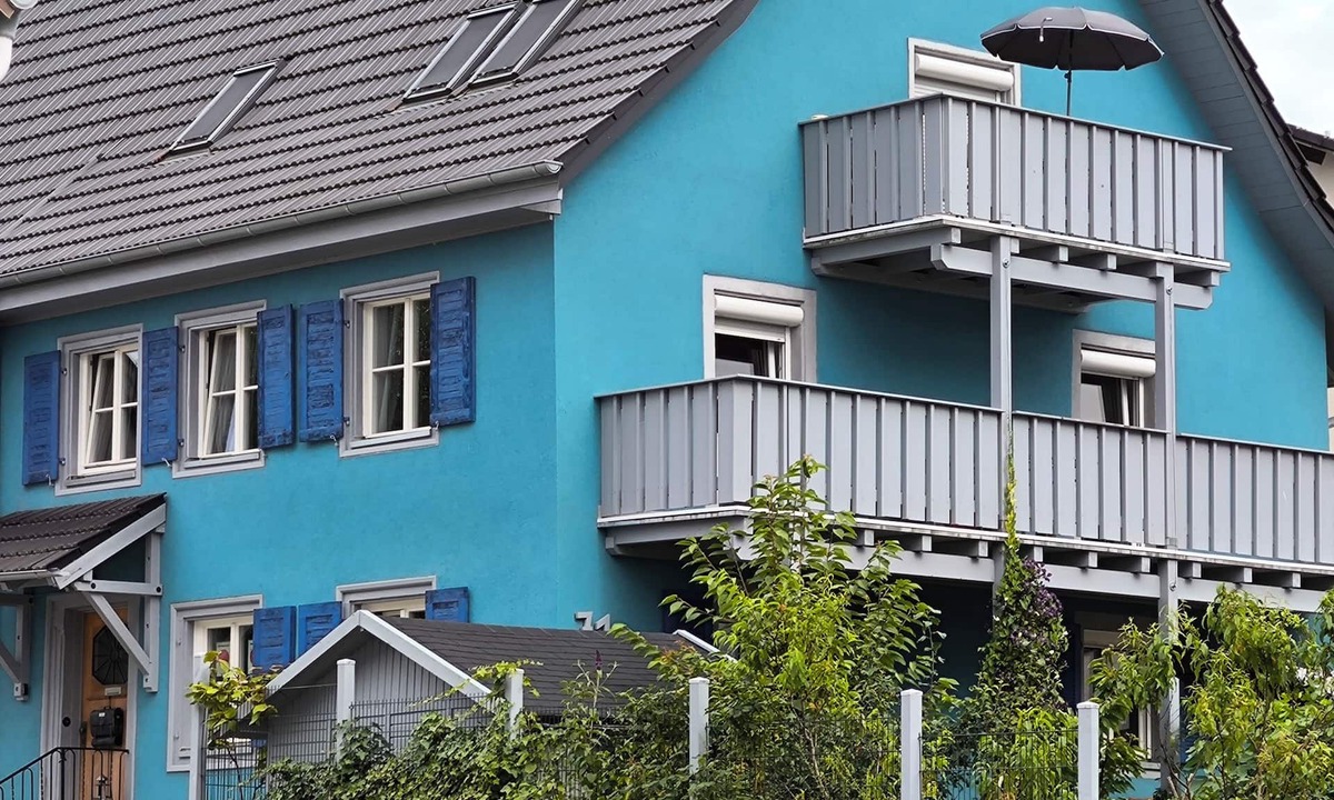 Singen Apartment | Bo'SeeAnNa II: DG maisonette holiday apartment: winding and cozy (43sqm)
