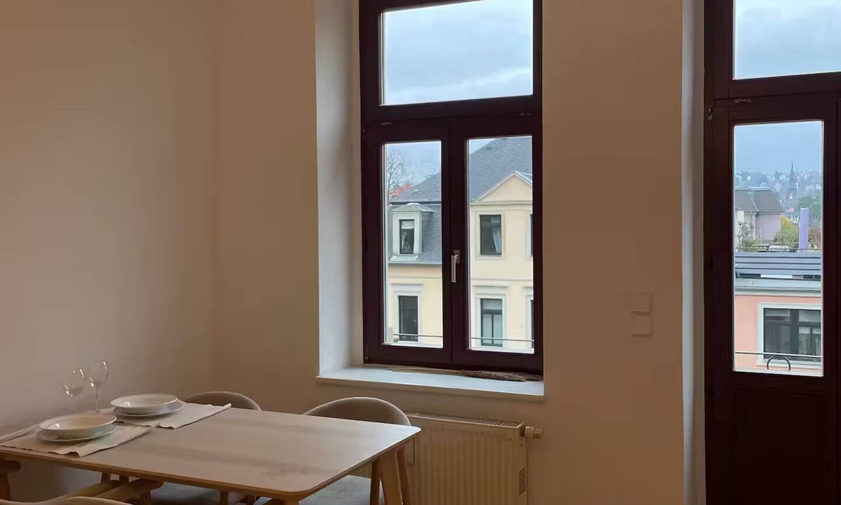 Striesen Apartment | Bright apartment with balcony & close to the Elbe cycle path with bicycle cellar