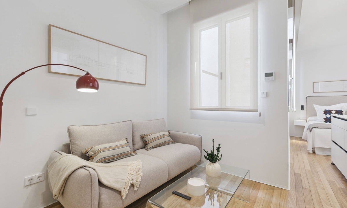 Embajadores Apartment | Bright New Studio Near Madrid City Center