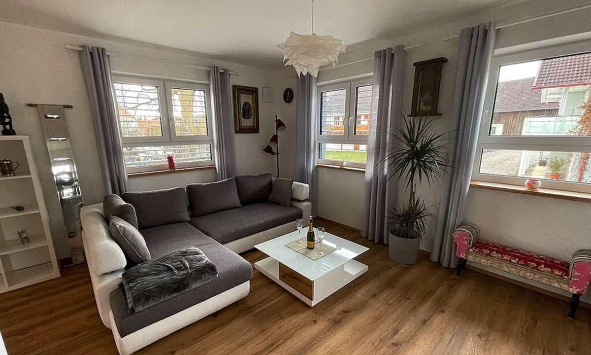 Diessen am Ammersee Apartment | Bright, spacious, cozy vacation apartment in Dießen, large balcony, parking spaces