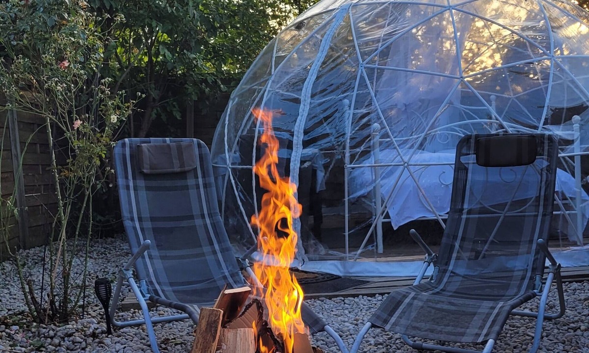 Hohenberg a.d.Eger RV Rental | Bubble overnight stay in the Fichtelgebirge - with hot tub/whirlpool for an extra charge