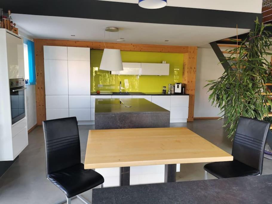 Schwend House | Bungalow mit 200 qm Wohnfläche :)