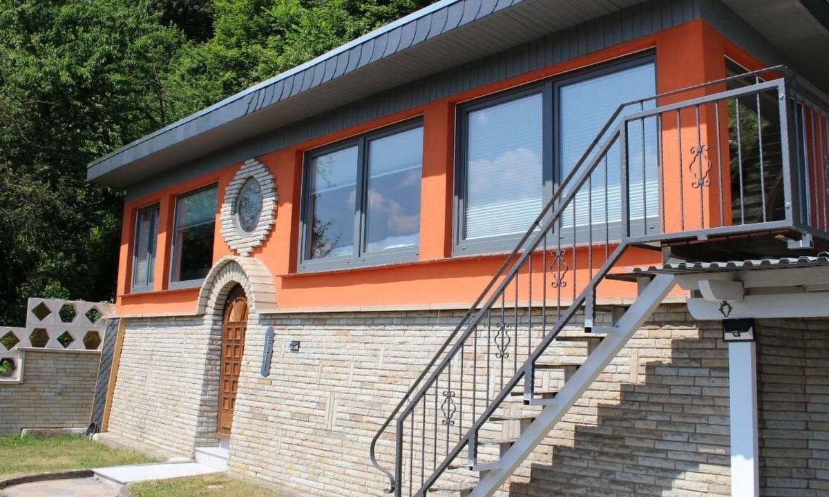 Pirna House | Bungalow "Schönblick" am Elberadweg in Pirna by Interhome