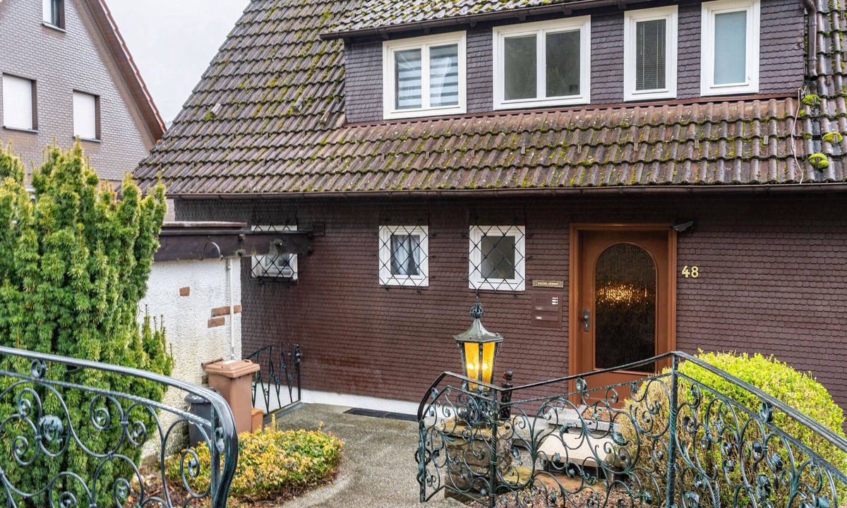 Alpirsbach House | Burghalde Holiday Home – Spacious Group House with Sauna, Mountain Views & Garden