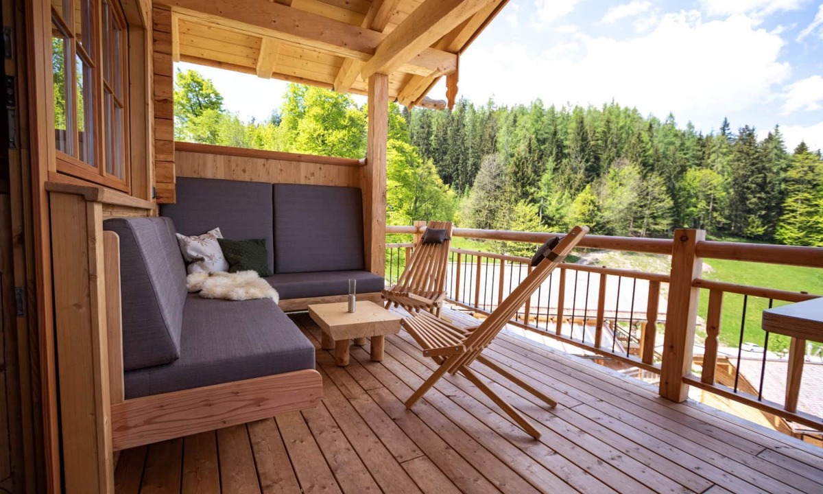 Schwob House | "burgi Alm" für 4-6 Personen, 2 Separate Schlafzimmer, Terrasse mit Bergblick, Whirlpool, Infrarotliegen
